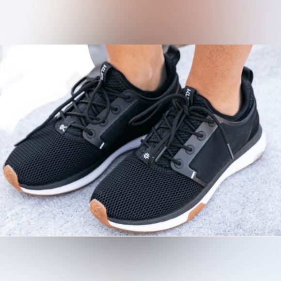 KURU Women’s 8 Wide Black Sneakers GUC - Picture 7 of 9